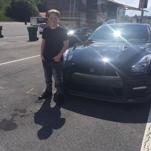 Meet your Posher, Cameron